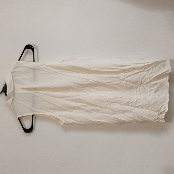 Divided by H&M | Sleeveless button-up dress shirts, 1 black/1 white | women's 2 - Picture 3 of 6